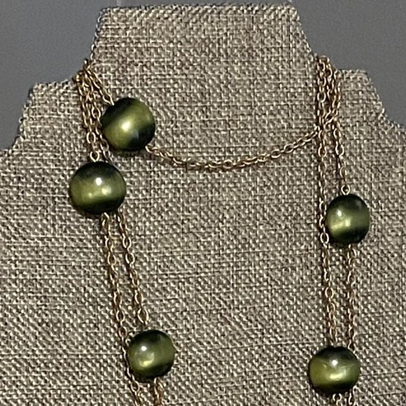🐞2 for 30🐞 Green Glass Bead Necklace - Picture 1 of 2